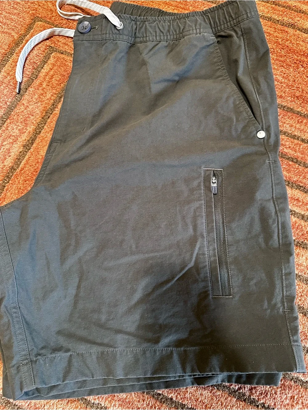Vuori Men’s Ponto Olive Green Shorts